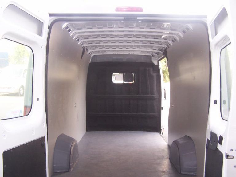 Panelvanlarda Zemin Kaplama Zorunlu Mu?